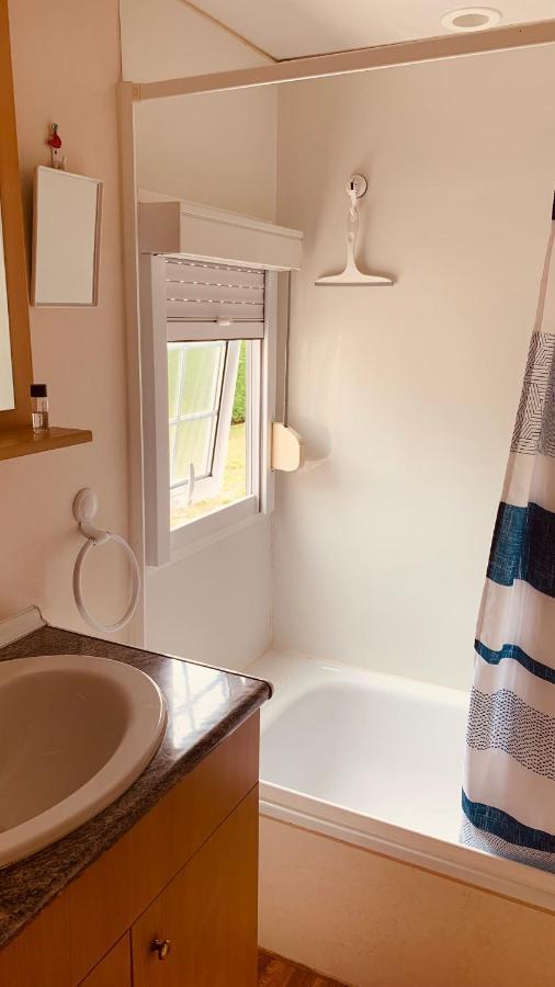 Petite Maison Dans La Prairie Cabanac-et-Villagrains Exteriör bild